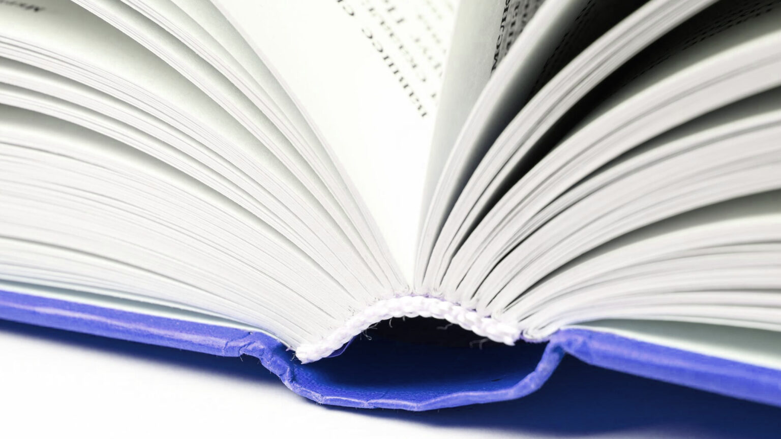 Impression et fabrication de livres et beaux ouvrages pour les maisons d'édition à l'Imprimerie IRS à Bosroumois.