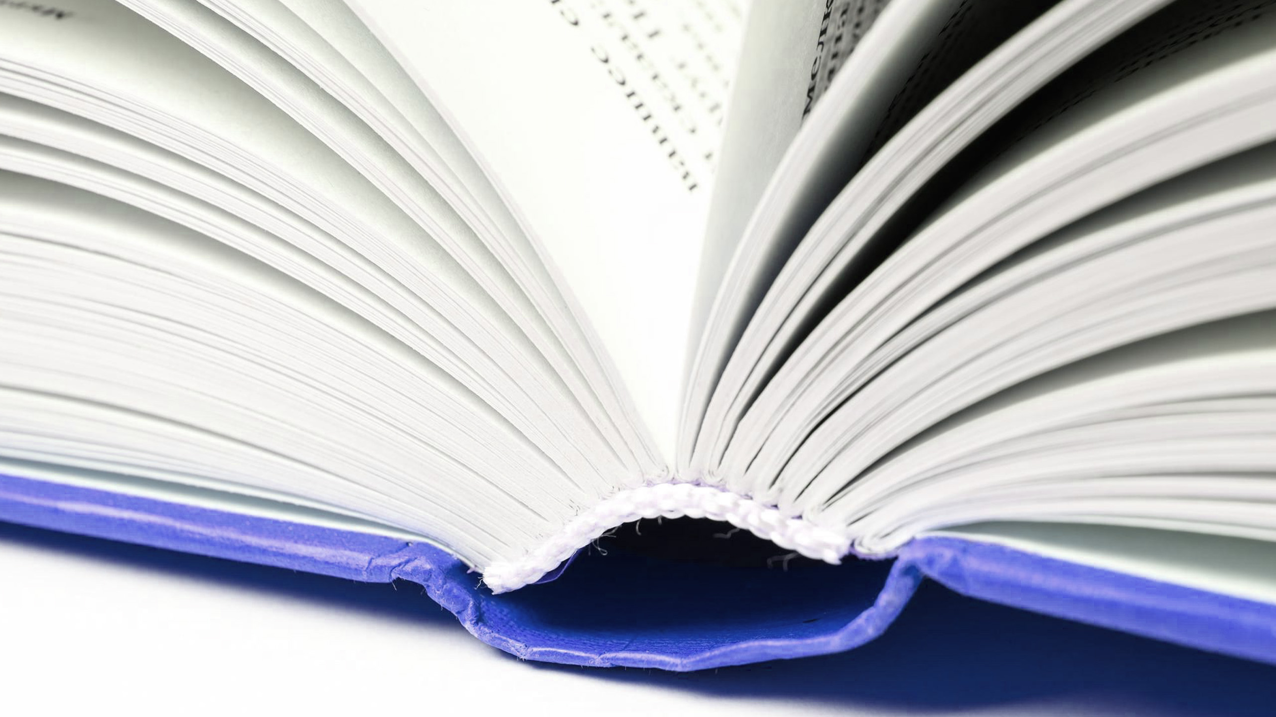 Impression et fabrication de livres et beaux ouvrages pour les maisons d'édition à l'Imprimerie IRS à Bosroumois.